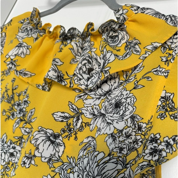 Counterparts Yellow Floral Ruffled Blouse - Picture 7 of 8